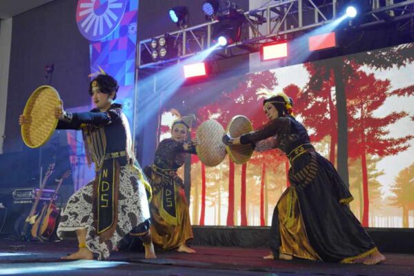 Live Performance NDS Sanggar Moe saat Gelaran FMIX di MCC - Anom Harya - EPOCHSTREAM