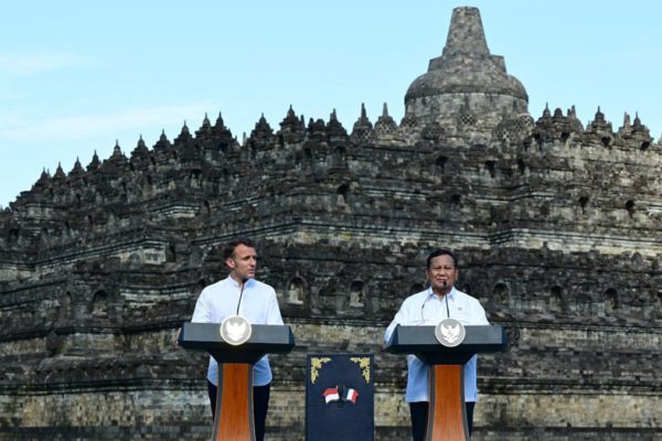 Prabowo dan Macron Kunjungi Candi Borobudur