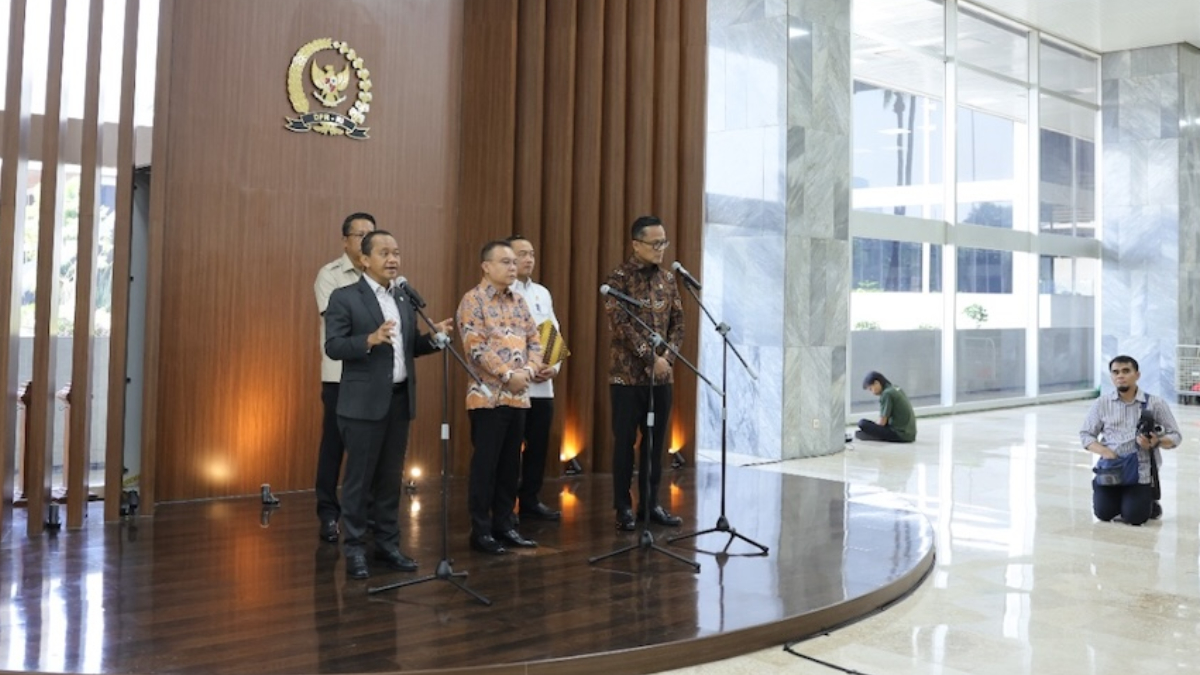 Bahlil Tegaskan Skema Gross Split Hanya Berlaku di Sektor Migas - EPOCHSTREAM