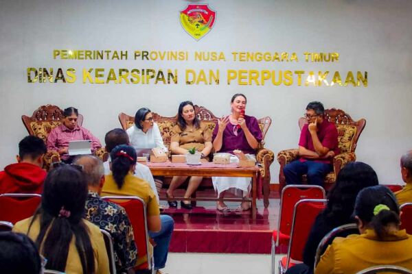 Ketika Rekaman Berusia Hampir Seabad Bertemu Kembali dengan Pewaris Tradisinya - EPOCHSTREAM