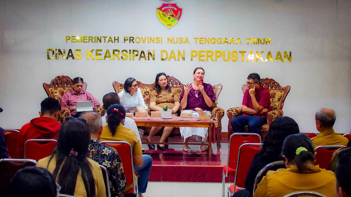 Ketika Rekaman Berusia Hampir Seabad Bertemu Kembali dengan Pewaris Tradisinya - EPOCHSTREAM