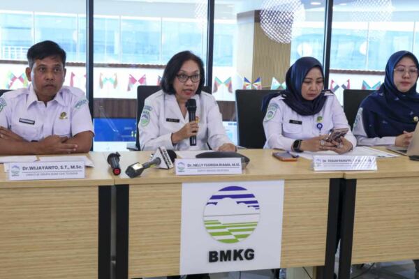 BMKG - Gempa Bumi M6,7 di Palu Akibat Sesar Sausu - EPOCHSTREAM