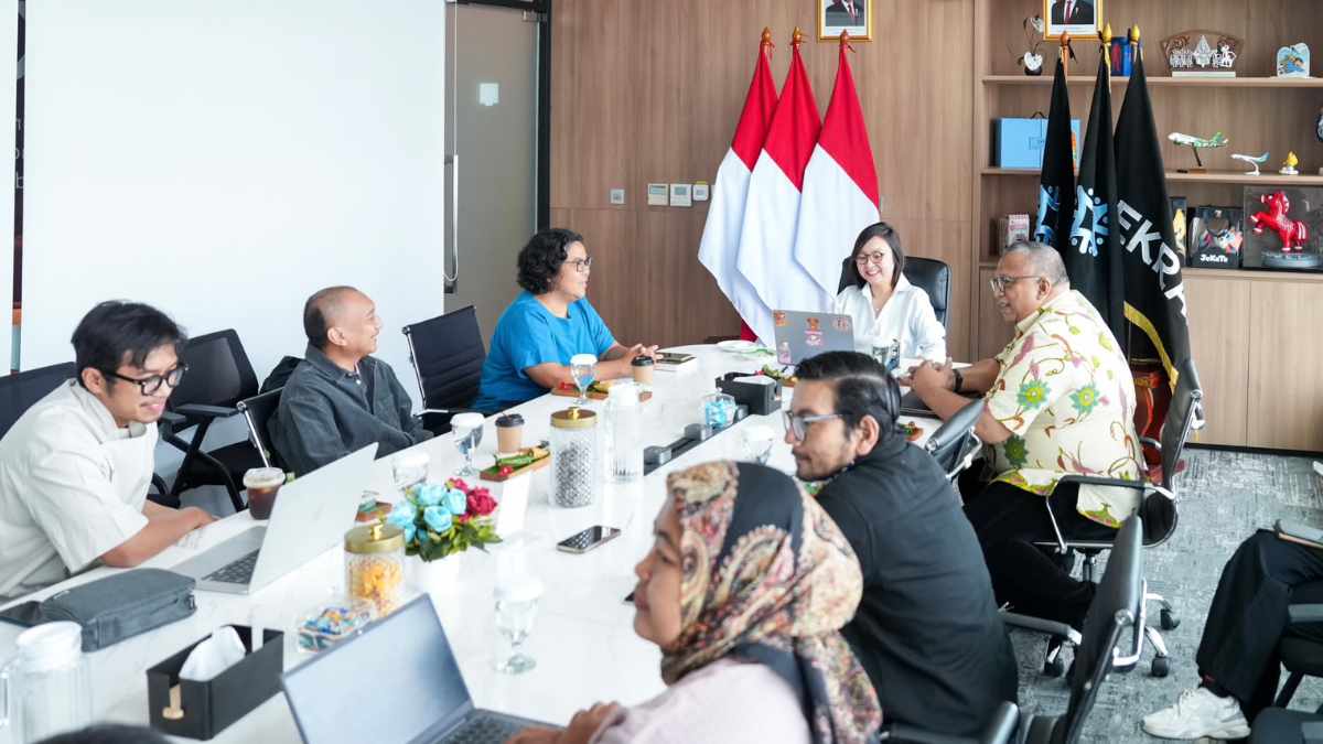 Wamen Ekraf Dorong Fotografer Indonesia Tembus Pasar Global Lewat JIPFest 2026 - EPOCHSTREAM