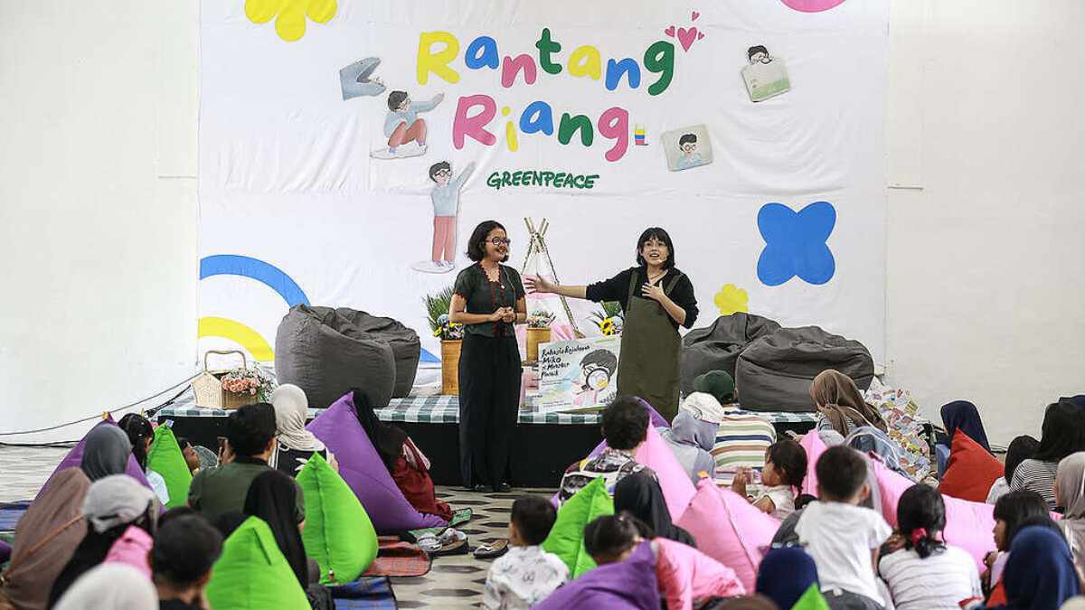 Edukasi Bahaya Mikroplastik, Greenpeace Indonesia Rilis Buku Anak 'Miko Si Monster Plastik' - EPOCHSTREAM