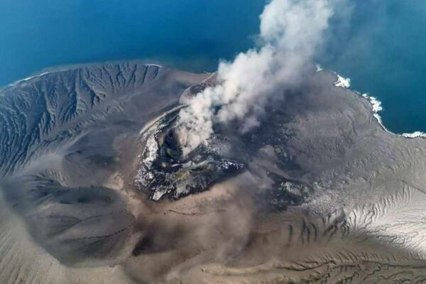 Erupsi Menerus Berhenti, Status Gunung Anak Krakatau Tetap Level III (Siaga) - EPOCHSTREAM