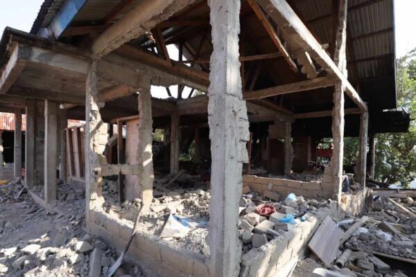 Gempa M7,7 Flores - BNPB Ungkap 2.382 Rumah Masuk Kategori Rusak Berat - EPOCHSTREAM