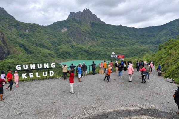 Gunung Kelud Aman Dikunjungi, Tidak Terpengaruh Erupsi Gunung Lain - EPOCHSTREAM
