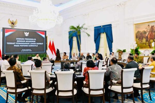 Prabowo Undang Pakar ke Istana Bahas Karhutla dan Tata Kelola Gambut - EPOCHSTREAM